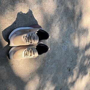 Nike air size 6